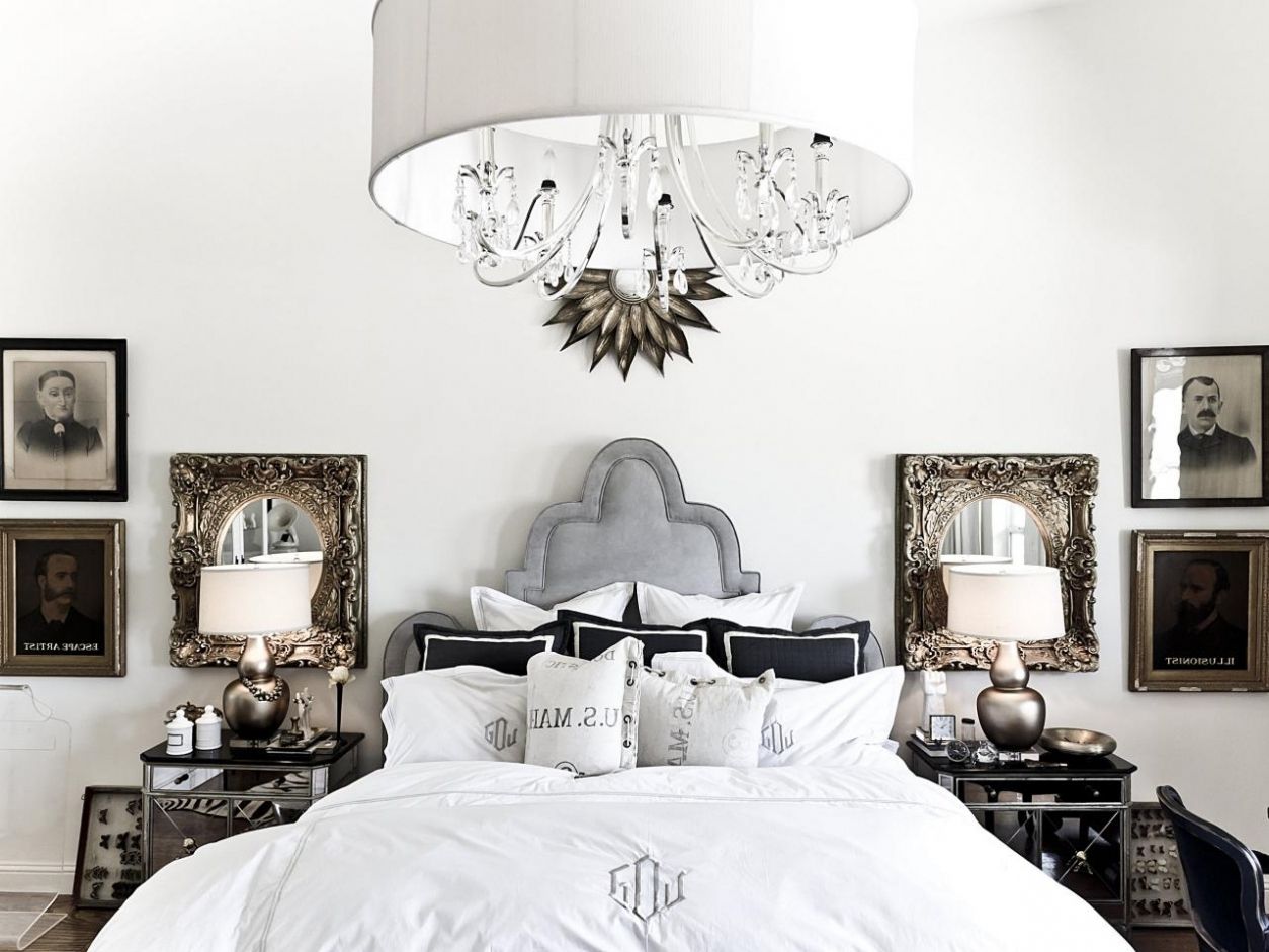 Black Chandelier Bedroom - Poprock-Discografias